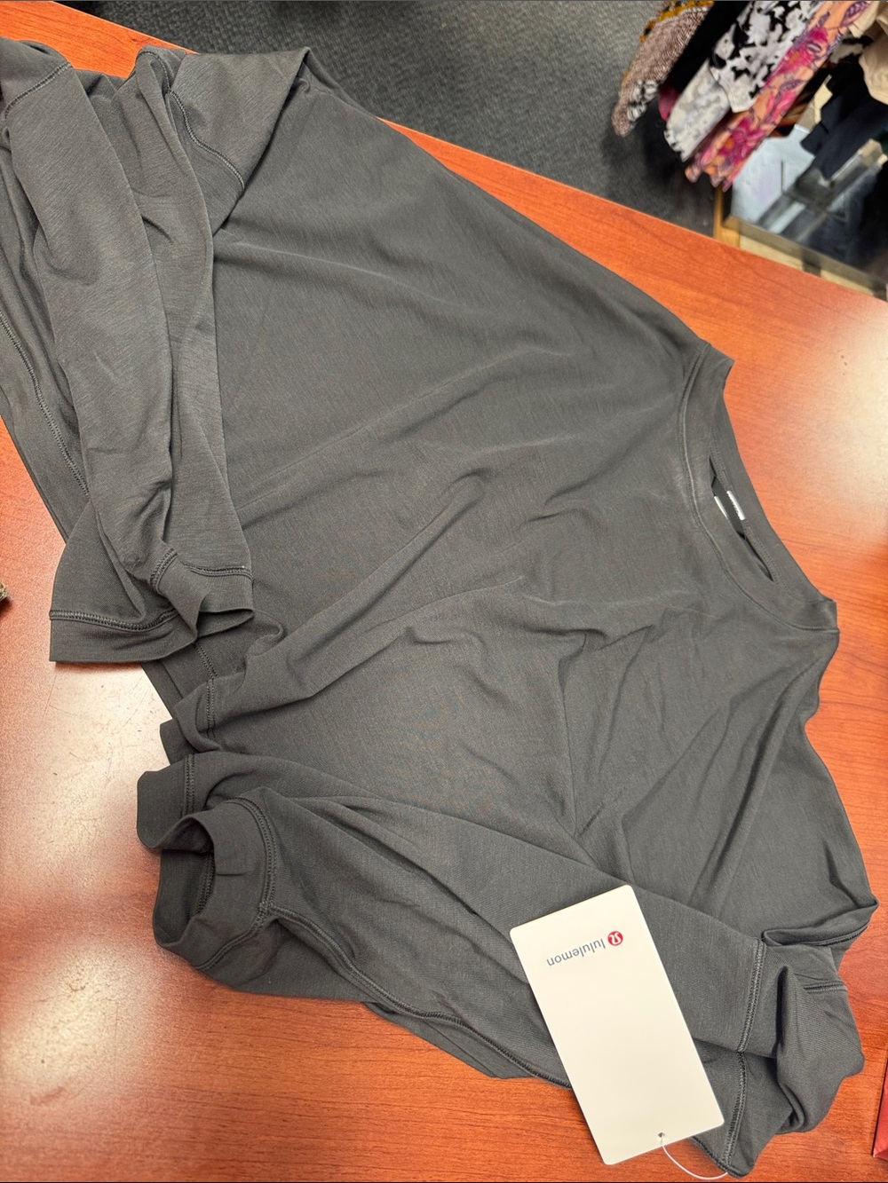 Lululemon Easyset relaxed cropped long sleeve top M